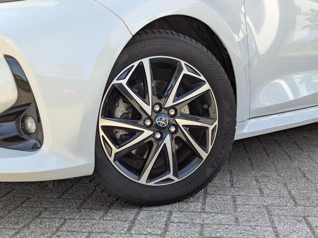 Toyota YARIS 1.5 Hybrid Dynamic | Nieuwe All seaons | Parelmoer | Camera | Keyless | ACC | Navi | Carplay