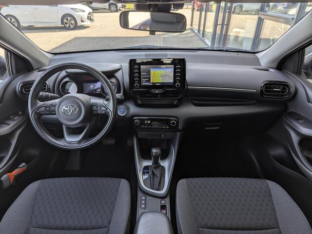 Toyota YARIS 1.5 Hybrid Dynamic | Nieuwe All seaons | Parelmoer | Camera | Keyless | ACC | Navi | Carplay