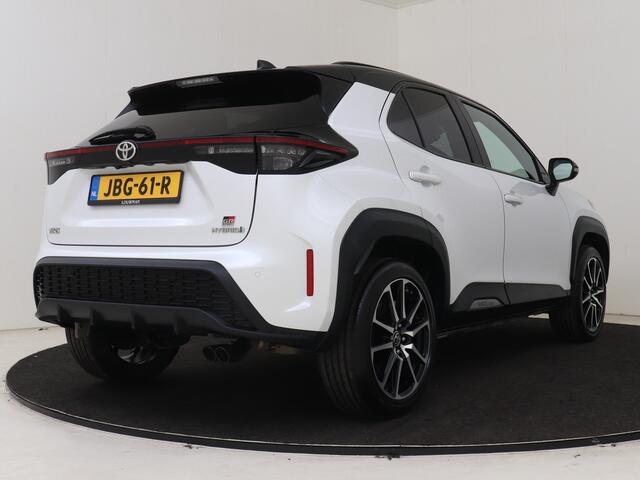 Toyota YARIS Cross 1.5 Hybrid GR Sport Limited | Dealer Onderhouden | Parkeersensoren voor+achter | Stoelverwarming | Draadloze telefoonlader | Navigatie | Apple CarPlay/Android Auto | Cruise Control Adaptive |