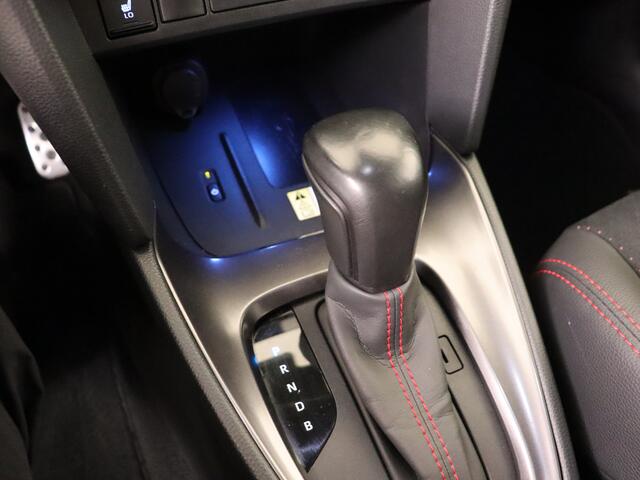 Toyota YARIS Cross 1.5 Hybrid GR Sport Limited | Dealer Onderhouden | Parkeersensoren voor+achter | Stoelverwarming | Draadloze telefoonlader | Navigatie | Apple CarPlay/Android Auto | Cruise Control Adaptive |