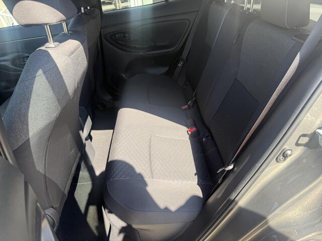 Toyota YARIS Cross 1.5 Hybrid 115 First Edition + trekhaak, 1e eigenaar, NL auto, dealer onderhouden, slechts 32000km!