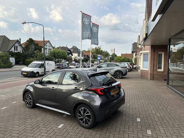 Toyota YARIS 1.5 Hybrid Dynamic Apple Carplay / Anroid Auto / stoelverwarming / goed onderhouden / Toyota Pechhulppas / Toyota 10 jaar garantie programma / Rijklaarprijs incl. garantie en onderhoud