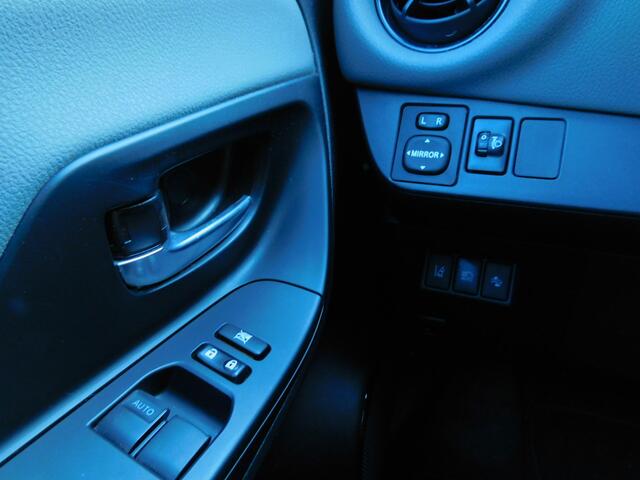 Toyota YARIS 1.5 Hybrid Aspiration TOPSTAAT! DEALER ONDERHOUDEN! CAMERA! 4 SEIZOENENB! BLUETOOTH! CLIMA! CRUISE!