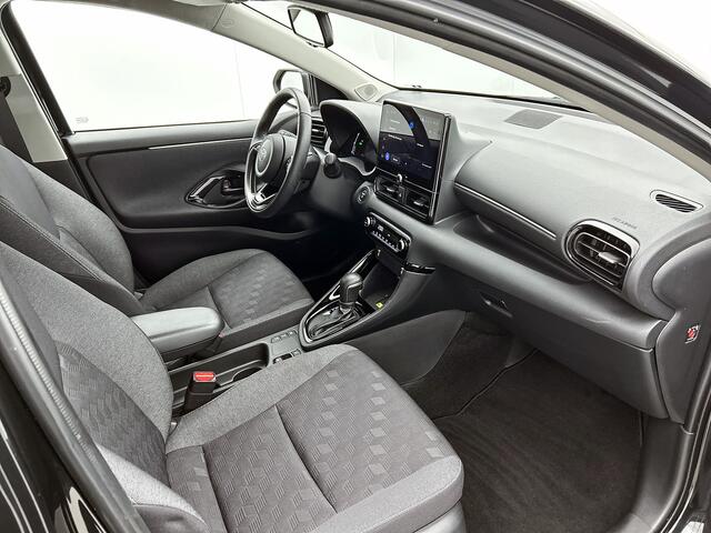 Toyota YARIS 1.5 Hybrid 115 Dynamic Comfort Pack | BTW voertuig | Stoel+Stuurverwarming | Dodehoek detectie | Parkeersensoren voor+achter | Draadloze telefoonlader | Navigatie | Apple CarPlay/Android Auto | Cruise Control Adaptive |