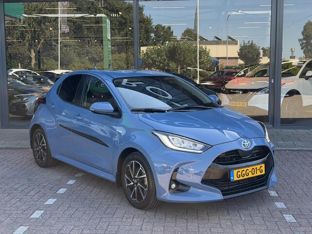 Toyota YARIS 1.5 Hybrid Executive STOELVERWARMING | ACHTERUITRIJCAMERA | APPLE CARPLAY | AC/ECC / AUTOMATISCHE KLIMAATREGELING | CRUISECONTROL | PARKEERSENSOREN | LED-VERLICHTING | LANE ASSIST / RIJSTROOKASSISTENT | GETINTE RAMEN | NAVIGATIE