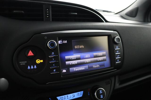 Toyota YARIS 1.5 VVT-i Executive | Bluetooth | cruise control | lichtmetalen velgen 15" |