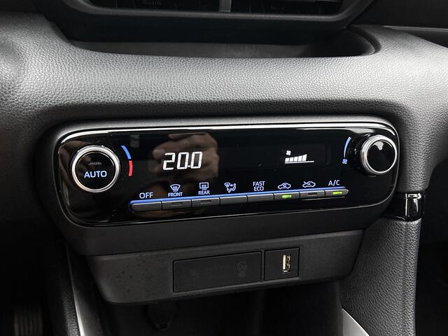 Toyota YARIS 1.5 Hybrid Dynamic | Multimedia pack |