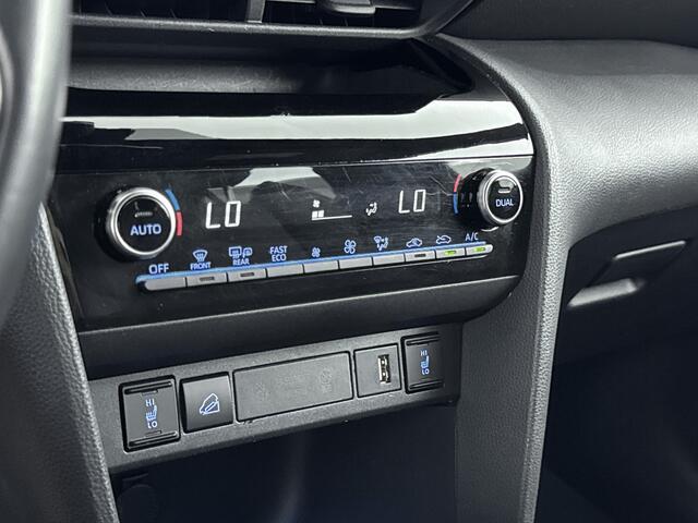 Toyota YARIS Cross 1.5 Hybrid Adventure Limited AWD | PDC | Stoelverwarming | Blind Spot |