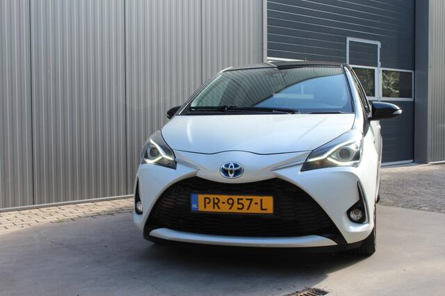 Toyota YARIS 1.5 Hyb. Bi-Tone / Afneembare Trekhaak / Navigatie