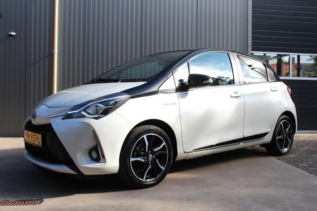 Toyota YARIS 1.5 Hyb. Bi-Tone / Afneembare Trekhaak / Navigatie