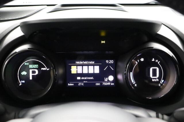 Toyota YARIS 1.5 Hybrid Executive | Apple Carplay/android Auto | Parkeersensoren | Stoelverwarming | Head-up Display |