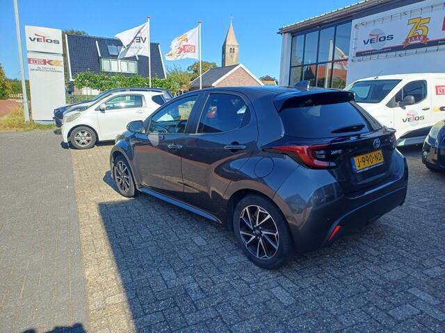 Toyota YARIS 1.5 Hyb. First Ed.