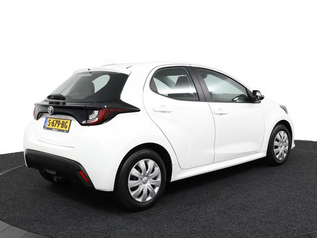 Toyota YARIS 1.5 VVT-i Active | Benzine | Trekhaak | Parkeercamera | Airco | Apple Carplay/Android Auto |