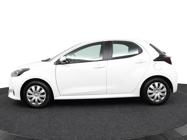 Toyota YARIS 1.5 VVT-i Active | Benzine | Trekhaak | Parkeercamera | Airco | Apple Carplay/Android Auto |