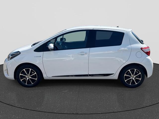 Toyota YARIS 1.5 Hybrid Dynamic RIJKLAAR | Climate Control | Cruise Control | Camera | All-Seasonbanden | Trekhaak