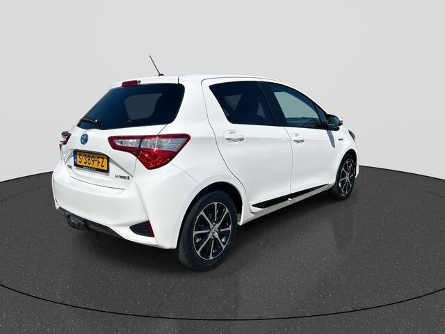 Toyota YARIS 1.5 Hybrid Dynamic RIJKLAAR | Climate Control | Cruise Control | Camera | All-Seasonbanden | Trekhaak