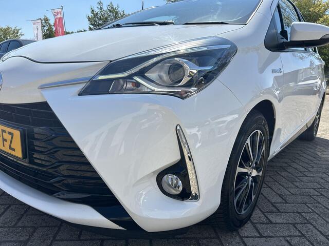 Toyota YARIS 1.5 Hybrid Dynamic RIJKLAAR | Climate Control | Cruise Control | Camera | All-Seasonbanden | Trekhaak