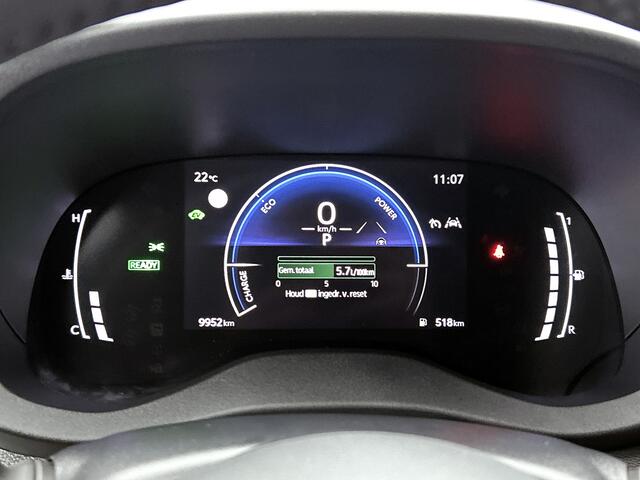 Toyota YARIS Cross 1.5 Hybrid 115 First Edition + | BTW voertuig | Stoel+stuurverwarming | Draadloze telefoonlader | Navigatie | Apple CarPlay/Android Auto | Climate Control | Cruise Control Adaptive | Achteruitrijcamera |