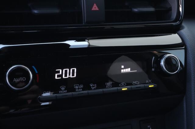 Toyota YARIS Cross 1.5 Hybrid 130 First Editon | Stoel/Stuur Verwarming | Dodehoek Detectie | Carplay
