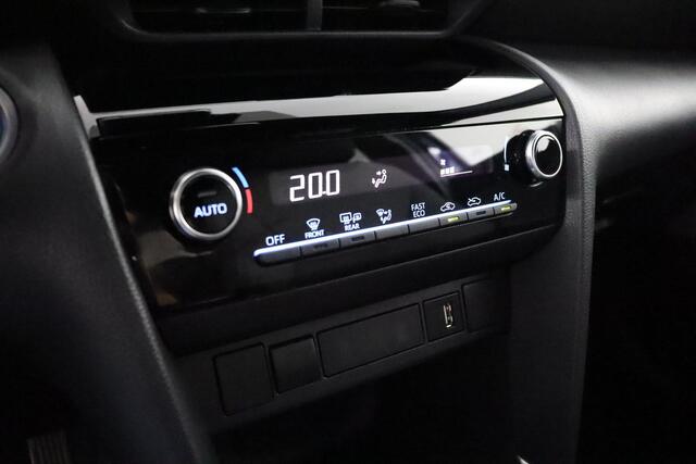 Toyota YARIS Cross 1.5 Hybrid First Edition | Apple Carplay/Android Auto | Parkeercamera | Adaptieve Cruise-Control |
