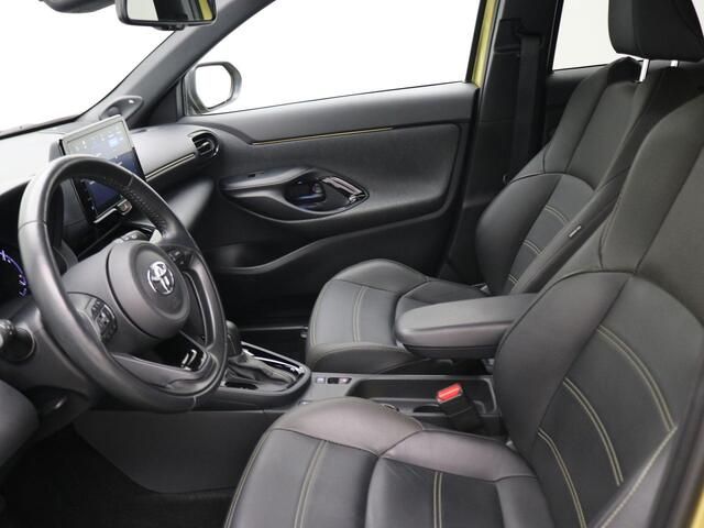 Toyota YARIS Cross 1.5 Hybrid Launch Edition / Adaptieve CC / Achteruit Rij Camera / Stoel Stuur en Vooruitverwarming / Apple Carplay / JBL Sound / Dealeronderhouden /