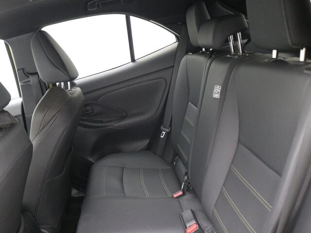 Toyota YARIS Cross 1.5 Hybrid Launch Edition / Adaptieve CC / Achteruit Rij Camera / Stoel Stuur en Vooruitverwarming / Apple Carplay / JBL Sound / Dealeronderhouden /