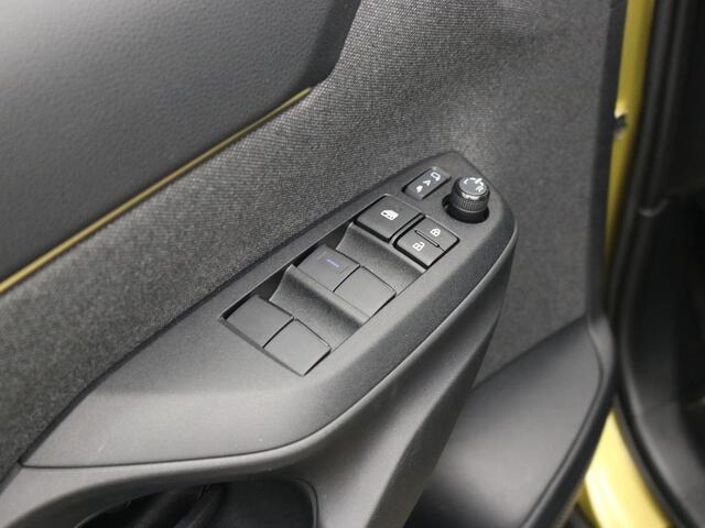 Toyota YARIS Cross 1.5 Hybrid Launch Edition / Adaptieve CC / Achteruit Rij Camera / Stoel Stuur en Vooruitverwarming / Apple Carplay / JBL Sound / Dealeronderhouden /