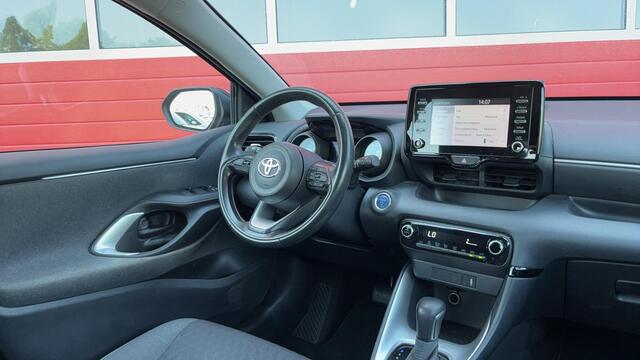Toyota YARIS 1.5 Hybrid Business Plus TREKHAAK / FULL LED / KEYLESS / CAMERA / CARPLAY / NAVI / CLIMA / PDC / BLUETOOTH / ACC / NL-AUTO