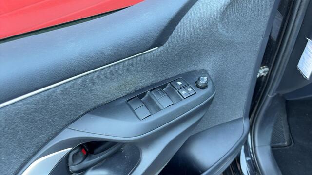 Toyota YARIS 1.5 Hybrid Business Plus TREKHAAK / FULL LED / KEYLESS / CAMERA / CARPLAY / NAVI / CLIMA / PDC / BLUETOOTH / ACC / NL-AUTO