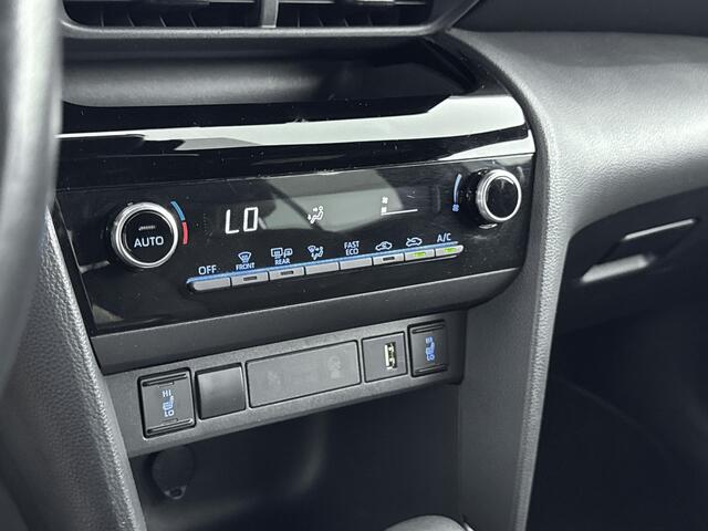 Toyota YARIS Cross 1.5 Hybrid Dynamic | Parkeersensoren V+A | Stoelverwarming | Achteruitrijcamera |