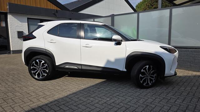 Toyota YARIS Cross 1.5 Hybrid Dynamic 116pk Navi, Camera, Privacy Glass, 17"