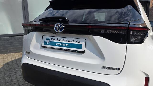 Toyota YARIS Cross 1.5 Hybrid Dynamic 116pk Navi, Camera, Privacy Glass, 17"