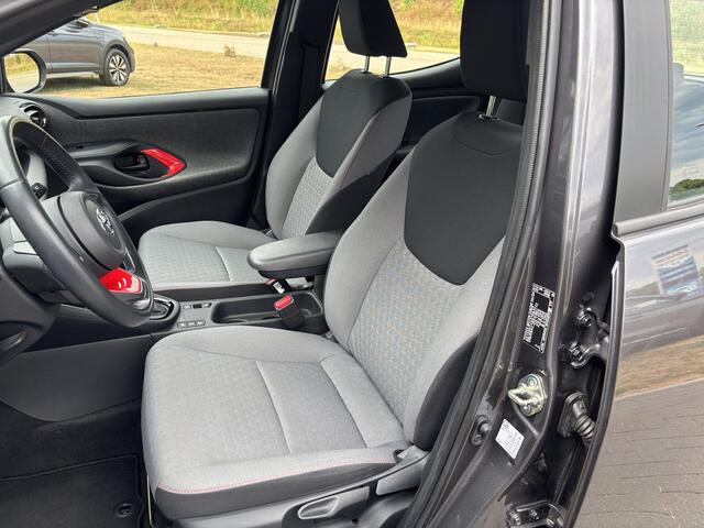 Toyota YARIS 1.5 Hybrid Tokyo Spirit Carplay I Camera I Cruise