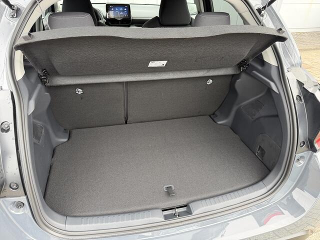Toyota YARIS 1.5 Hybrid 115 Dynamic Comfort Pack Nieuw Model Stoel Stuur verwarming BSM