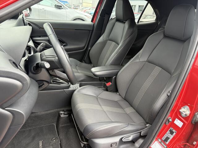 Toyota YARIS Cross 1.5 Hybrid Adventure Dodehoek Parkeersensoren Stoel Stuur Verwarmd