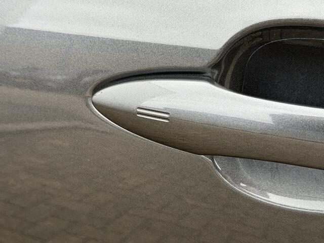 Toyota YARIS Cross 1.5 Hybrid 115 Dynamic Limited Parkeersensoren Stoelverwarming