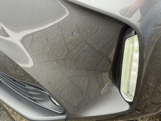 Toyota YARIS Cross 1.5 Hybrid 115 Dynamic Limited Parkeersensoren Stoelverwarming