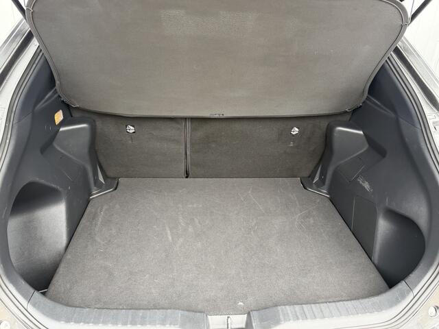 Toyota YARIS Cross 1.5 Hybrid 115 Dynamic Limited Parkeersensoren Stoelverwarming