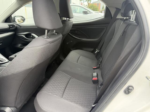 Toyota YARIS 1.5 Hybrid Active NL Auto Dealer Onderhouden Carplay Clima Cruise