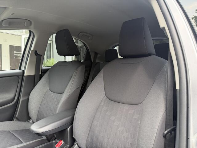 Toyota YARIS 1.5 Hybrid 115 Style | GEEN AFLEVERKOSTEN | Trekhaak, Dodehoekdetectie, Parkeersensoren