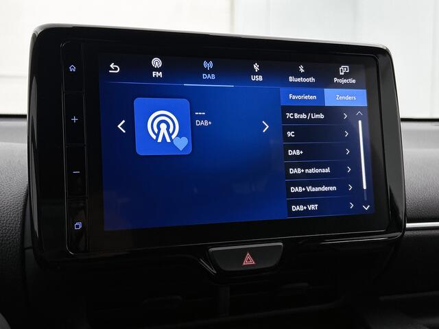 Toyota YARIS 1.5 Hybrid Executive | BTW voertuig | Head-Up Display | Dodehoek detectie | Stoelverwarming | Parkeersensoren voor+achter | Navigatie | Apple CarPlay/Android Auto | Cruise Control Adaptive |