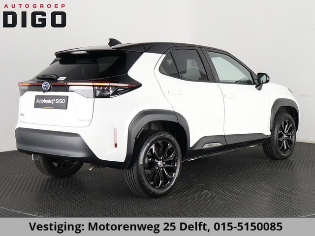 Toyota YARIS CROSS 1.5 HYBRIDE BLACK & WHITE AUTOMAAT GARANTIE 3-2034 LM VELGEN. CARPLAY NAVI.ADAPTIEVE CRUISE CONTROLL