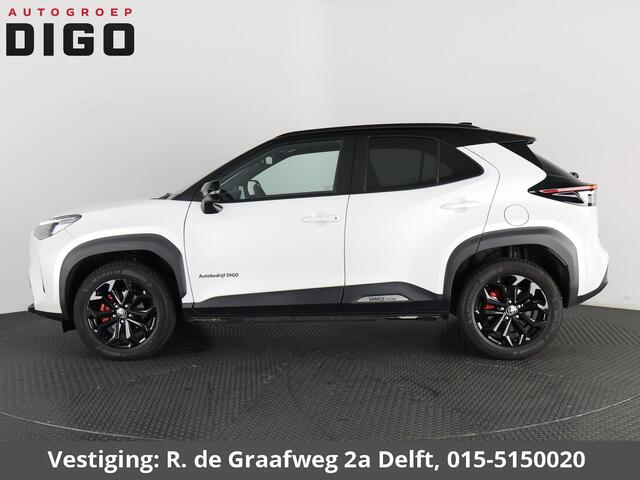 Toyota YARIS CROSS 1.5 HYBRIDE BLACK & WHITE AUTOMAAT GARANTIE 3-2034 LM VELGEN. CARPLAY NAVI.ADAPTIEVE CRUISE CONTROLL