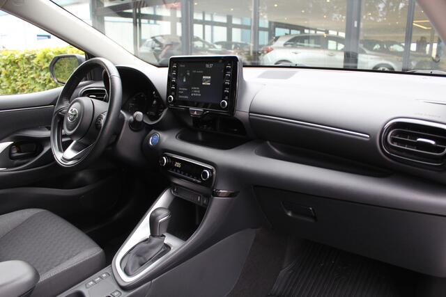 Toyota YARIS 1.5 Hybrid Dynamic Limited | Rijklaar | Apple/Android | Stoel/Stuur-verw. | Adap. Cruise | Keyless | LED | Camera | Clima