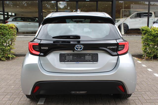 Toyota YARIS 1.5 Hybrid Dynamic Limited | Rijklaar | Apple/Android | Stoel/Stuur-verw. | Adap. Cruise | Keyless | LED | Camera | Clima