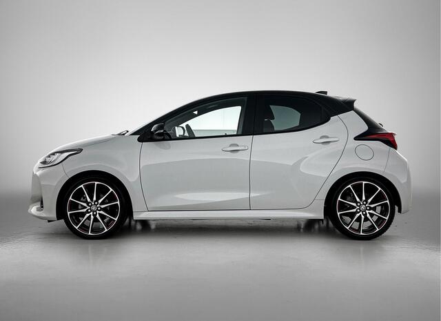 Toyota YARIS 1.5 Hybrid GR Sport Limited | JBL | Stoelverwarming | Dodehoek detectie | Draadloze telefoonlader | Navigatie | Apple CarPlay/Android Auto | Cruise Control Adaptive | Climate Control |