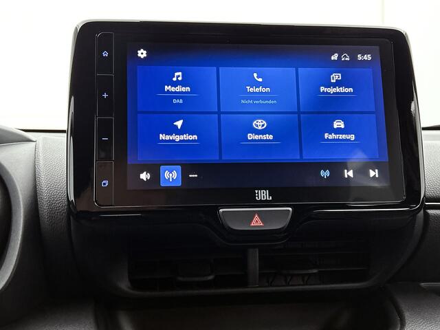 Toyota YARIS 1.5 Hybrid GR Sport Limited | JBL | Stoelverwarming | Dodehoek detectie | Draadloze telefoonlader | Navigatie | Apple CarPlay/Android Auto | Cruise Control Adaptive | Climate Control |