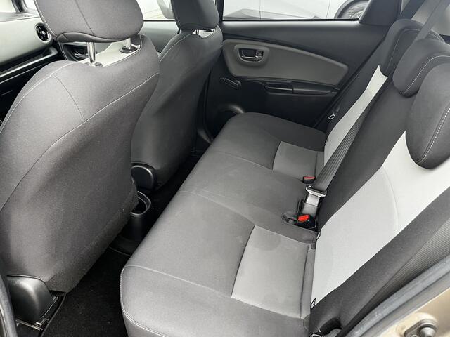 Toyota YARIS 1.5 Hybrid Dynamic NL Auto Dealer Onderhouden Navi Clima Cruise