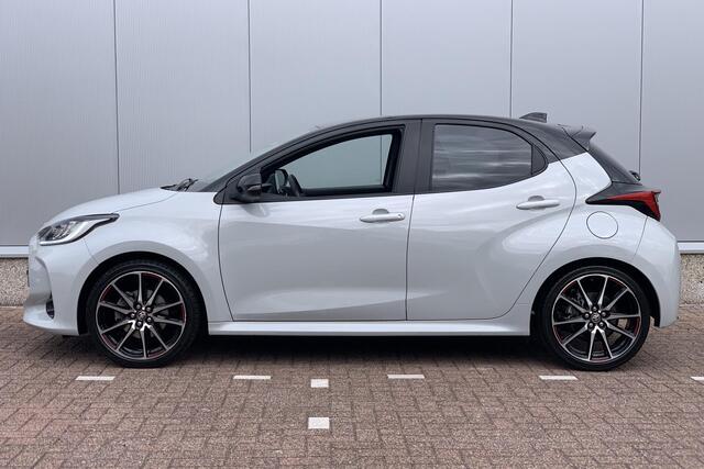 Toyota YARIS 1.5 Hybrid GR Sport / LED / 18" / Apple Carplay/Android Auto