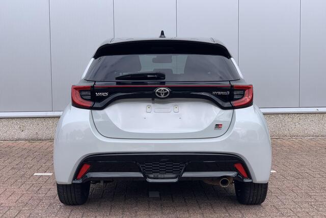 Toyota YARIS 1.5 Hybrid GR Sport / LED / 18" / Apple Carplay/Android Auto
